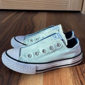 Converse Girls Low Top Slip on Shoes